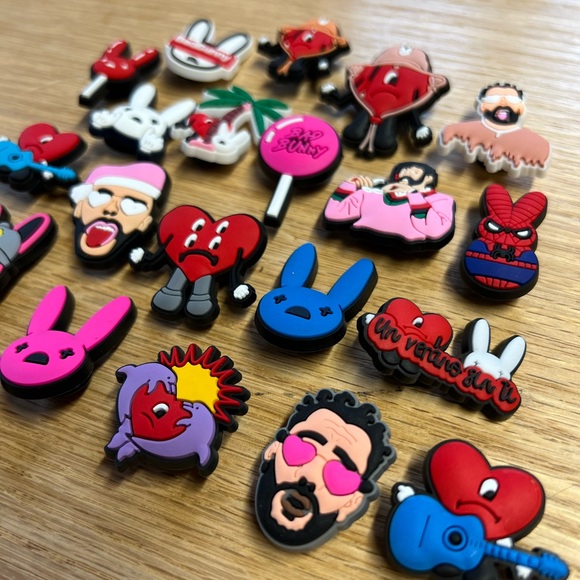21 Bad Bunny Croc Charms assortment - Picture 3 of 4